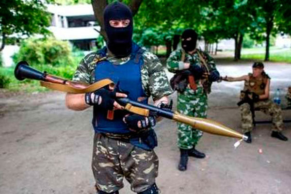 Алексей ЖЕЛЕЗНОВ: Развлечения быдла ДНР - террористы взорвали автозаправку (ВИДЕО)