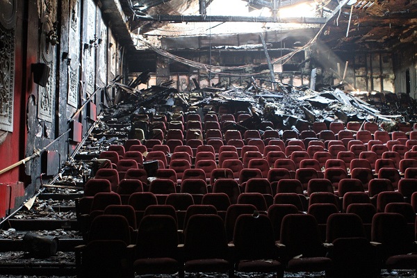 Гордон заблокировал решение Кличка о передаче «Жовтня» в аренду коллективу кинотеатра