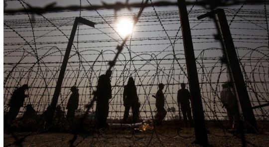 2-х пожизненно заключённых боевики привязали к БТРам и разорвали на куски