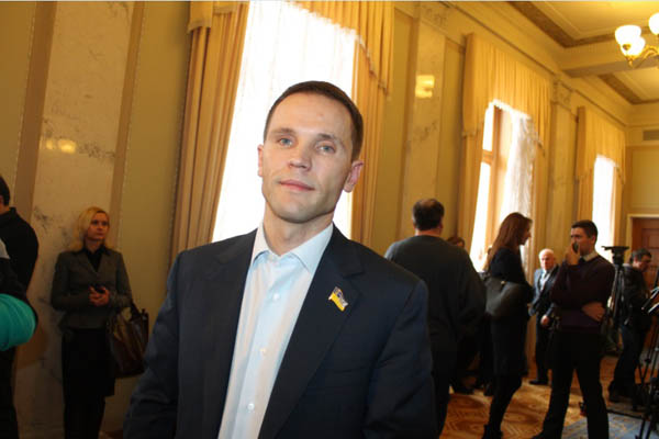 Депутата-активиста Соболева отматросил мужчинка Деревянко