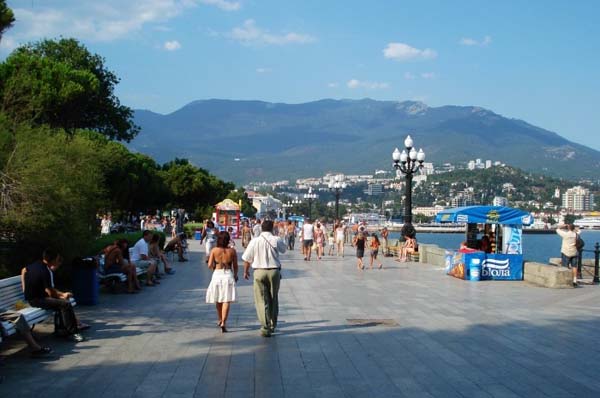 В Крыму арестованное имущество 24 украинских банков хотят продать