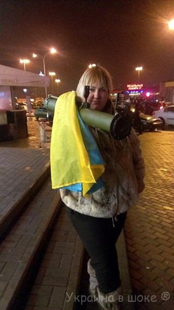 Волонтер ради эксперимента проехалась по Харькову с гранатометом