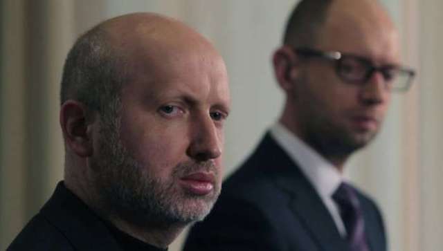 Турчинов обіцяє ще кілька хвиль мобілізації