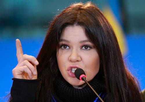 Певица Руслана накинулась на главу НБУ Гонтареву