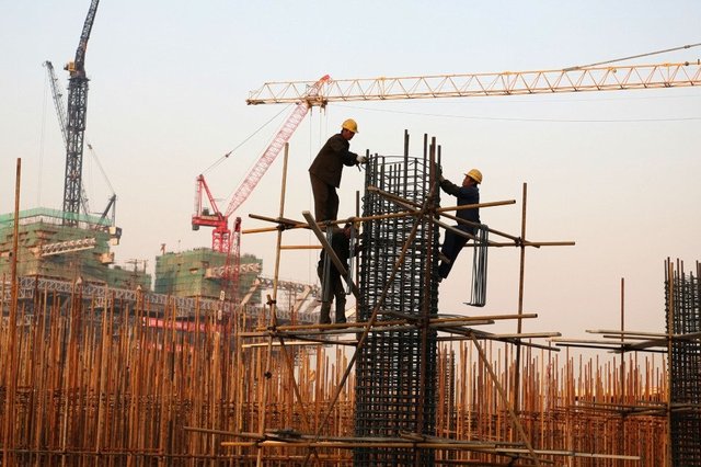 Горловские «заробитчане» гнут спину на Россию-матушку, пока россияне обдирают их город