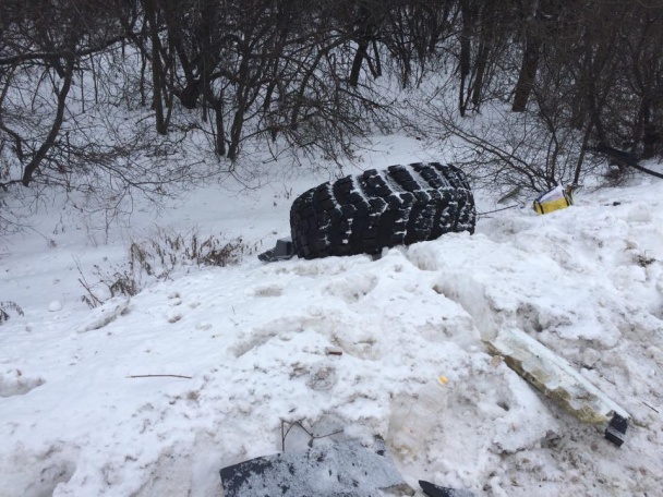 Появились первые фото жуткого ДТП на Донбассе, в котором погибли 13 военных