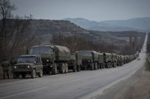 К границе Украины движутся колонны военной техники из РФ. Номера не скрывают…