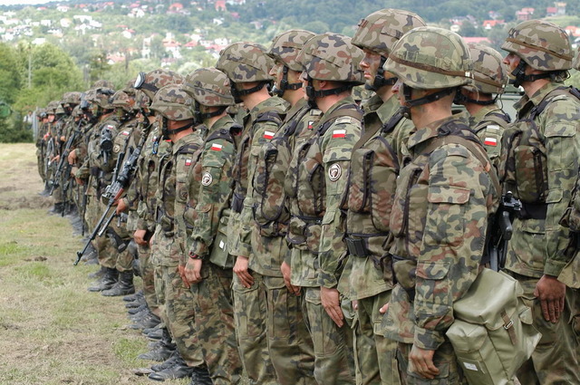 У Польщі заговорили про необхідність відправки своїх солдат на Донбас