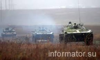 Колона російських танків перетнула кордон Чорнухіно