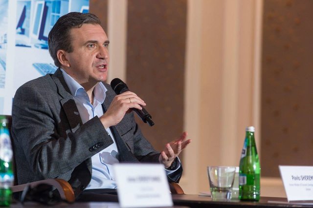 Я готовий мити підлоги і розносити листівки. Серйозно - Шеремета