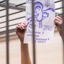 Російський конвоїр образив Савченко і всю Україну: "Ти говориш "чурбанською" мовою"