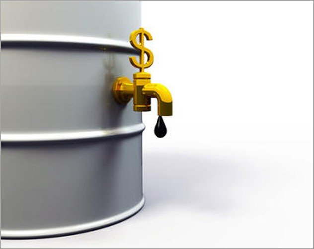 В нефтехранилищах уже почти нет места. Нефть начнет резко дешеветь в ближайшие недели