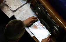 Луцький депутат приховано продає міськраді оргтехніку?