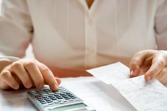 Тарифы от МВФ. Насколько подорожает коммуналка в Украине с 1 апреля: инфографика