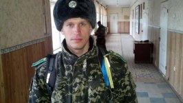 В Одессе у украинских пограничников командиры уже требуют снять сине-желтые ленты. Фото