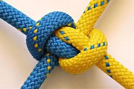 Україна на порозі грандіозної битви олігархічних кланів