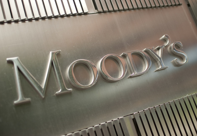 Bloomberg: Агентство Moody’s снизило кредитный рейтинг Украины до преддефолтного уровня