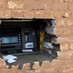 Российский банк Петрокоммерц вышел из капитала украинской дочки