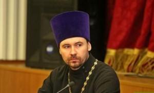 Священника із РФ, який благословляв росіян “мочити” укрів, кинули в “яму”