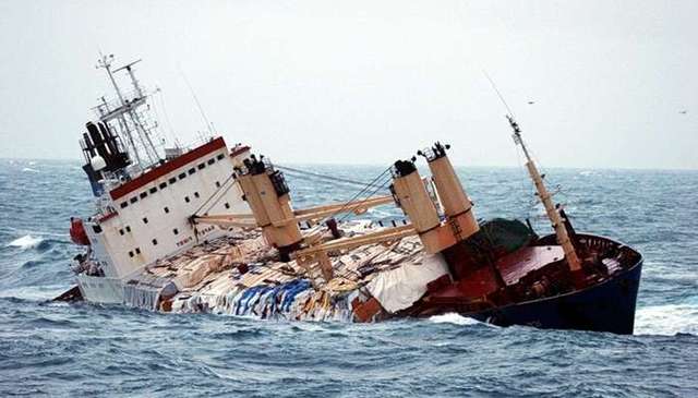 В результате катастрофы в Охотском море погибли 54 человека