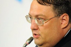 На корупцію Яценюка Геращенко відповів шантажем Порошенка Реком