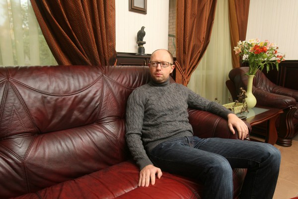 В 2014 Яценюк заработал больше миллиона гривен, — Декларация