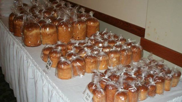 Мать Натальи Яресько испекла паски для бойцов АТО на $7 тыс.