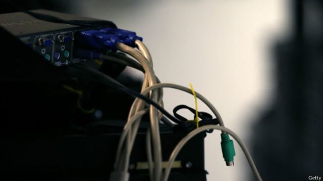 СБУ vs Інтернет: куди веде вилучення серверів