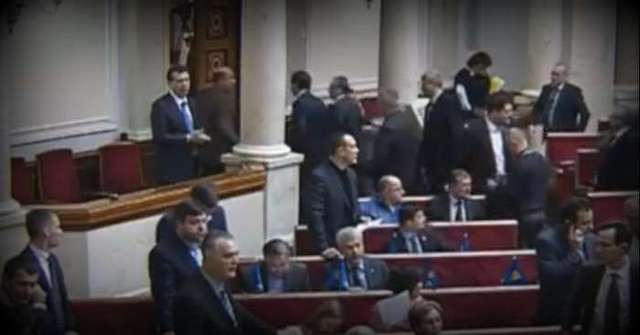 Члени «Опозиційного блоку» покинули сесійний зал