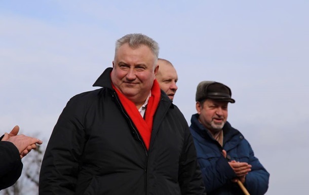 СМИ: Дома у Калашникова нашли дорогие ружья и конверты с деньгами