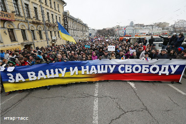 В центре Петербурга 1 мая звучал гимн Украины