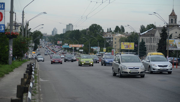 На столичном проспекте Победы на три месяца ограничат движение