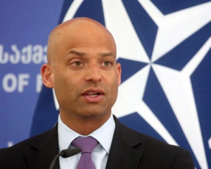 В НАТО назвали реформи української армії дуже повільними