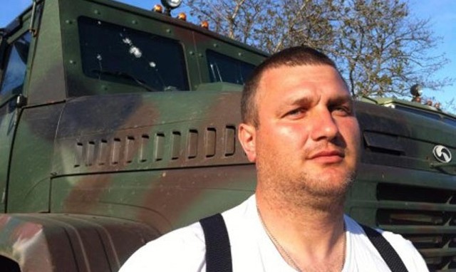 ЧИНОВНИК ЗАЯВИЛ СЫНУ ГЕРОЯ АТО: “НЕ ЗНАЛ, ЧТО ТВОЙ ОТЕЦ ВОЮЕТ ЗА ФАШИСТОВ!”