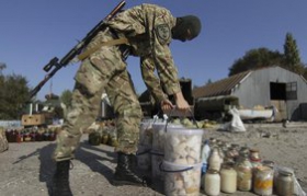 В ДНР просят поменять гуманитарную помощь на пенсии и зарплаты