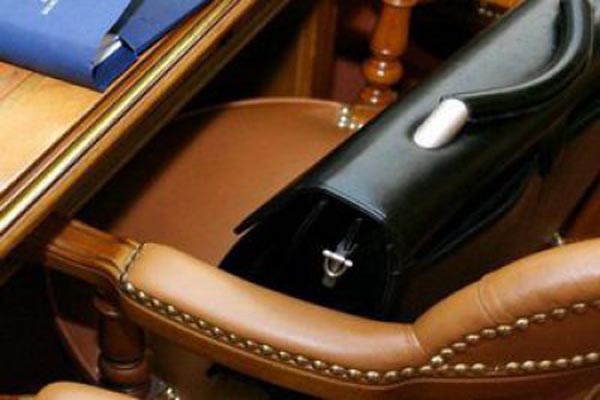 Коррумпированные чиновники покрывают грабеж в захваченных супермаркетах