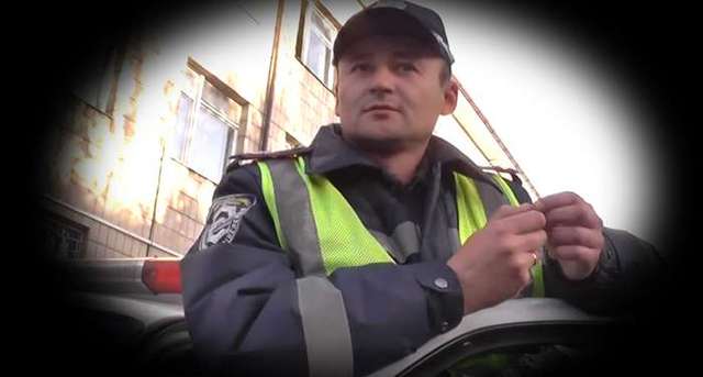 Підлеглі Авакова з ДАІ з хабарів вже дають здачу