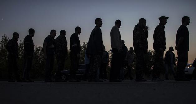 СБУ планирует освободить 300 украинских бойцов из плена боевиков