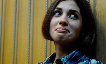 Pussy Riot вновь выступают против агитации за Путина