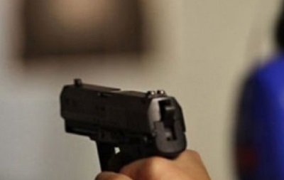 Под Харьковом мужчина убил двух человек и захватил заложников