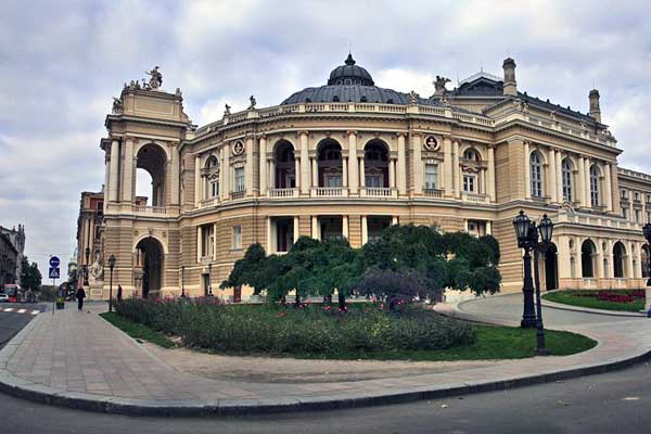 Кто он, таинственный собственник одесской Аркадии?