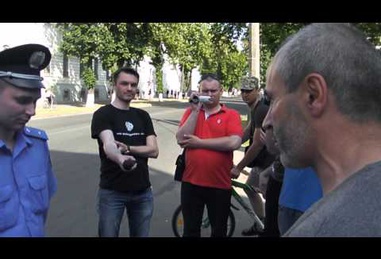 Гідний приклад спілкування з міліцією