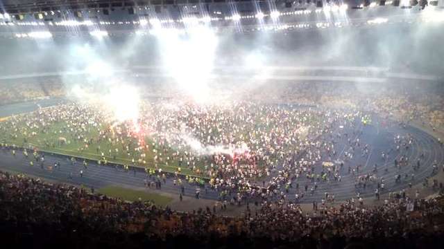 На київському стадіоні «Олімпійський» встановлять величезні грати від вболівальників