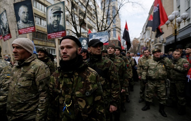 "Правый сектор" во Львове провел антипрезидентский митинг