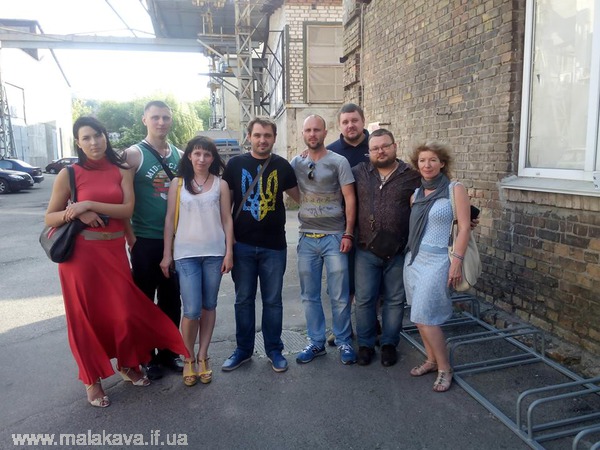 Волонтери розповіли, як їх використовують у політичних іграх