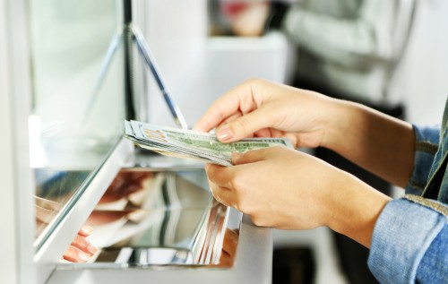 Чому військовий збір із обміну валют від моменту впровадження був провальним?