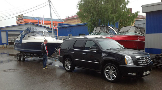 Модель и помощник прокурора утонули, катаясь на катере в Удмуртии