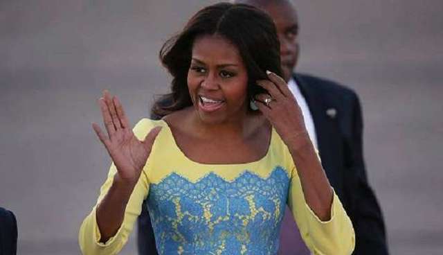 Мішель Обама прибула до Лондона у сукні кольорів українського прапора