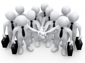 Все, кто занимался политикой до 2014 года, должны уйти из нее