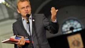 Местные выборы во Львове: реванш "Свободы" и поход Садового в президенты